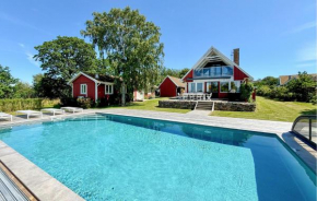 6 Bedroom Stunning Home In Torekov in Torekov